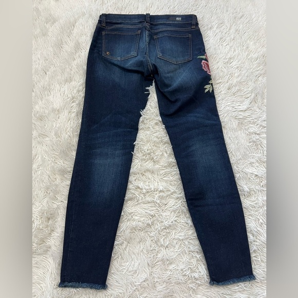 Kut from the Kloth Connie Embroidered Jeans - size 4 - Picture 3 of 7